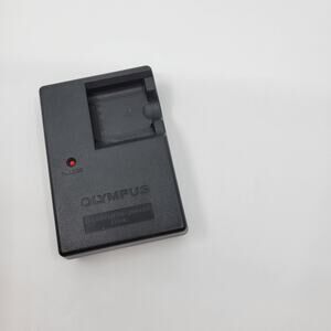 Olympus LI-40C Battery Charger for TG-310 TG310 U700 U710, U720 U720